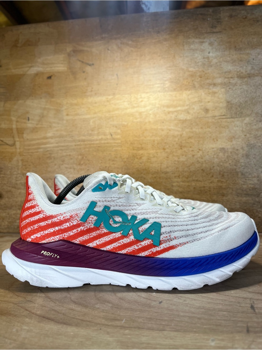 Hoka One One Mach 5 Mens Size 10.5 Wide Running Shoes Sneakers White Flame